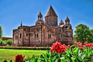 Армянская Апостольская Церковь не является монофизитской