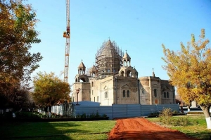 Кафедральный собор Святого Эчмиадзина временно закрывается