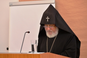 Католикос Всех Армян посетил в Берлине центр социального служения «Хлеб для мира» и возглавил международную конференцию «Христиане Ближнего Востока»