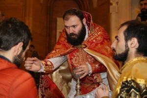 В воскресенье иерей Григор Бекназарян проведет Святую Литургию и духовную беседу